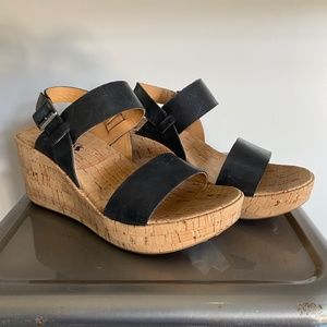 Korks Platform Wedge Sandal - Black